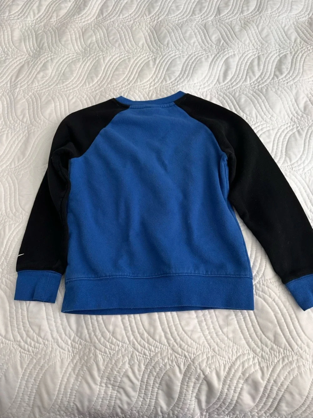 Nike Boy’s Sz. 7 Blue & Black Logo Sweatshirt